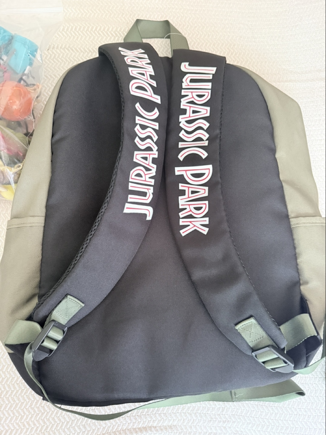 Jurassic Park Backpack with Dinosaur Toys - photo 3