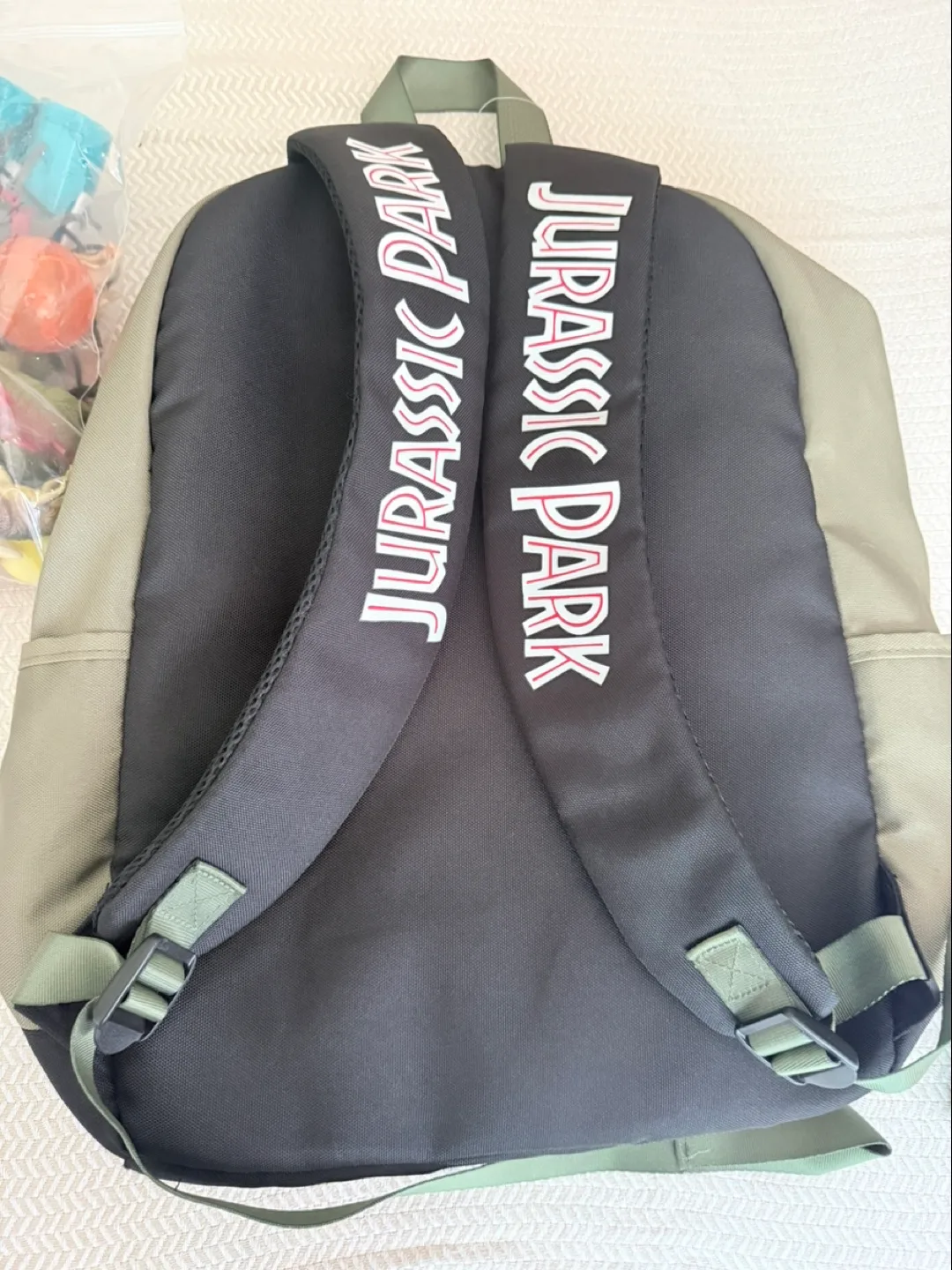 Jurassic Park Backpack with Dinosaur Toys - photo 3