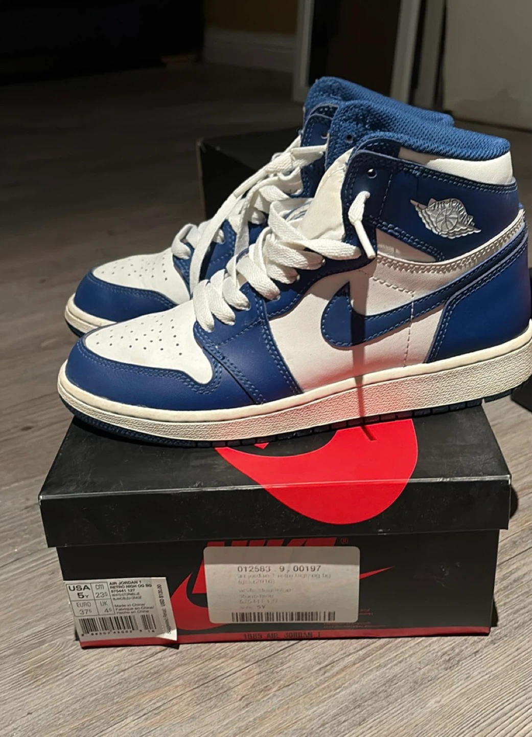 Storm Blue Jordan 1 Size 5 Youth