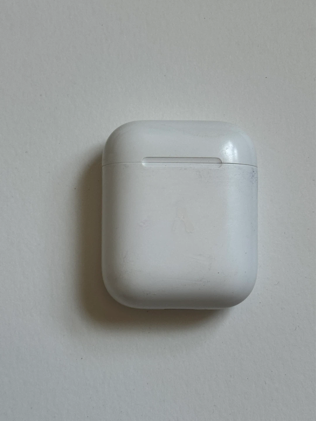 Apple AirPods (1st Gen) with Charging Case