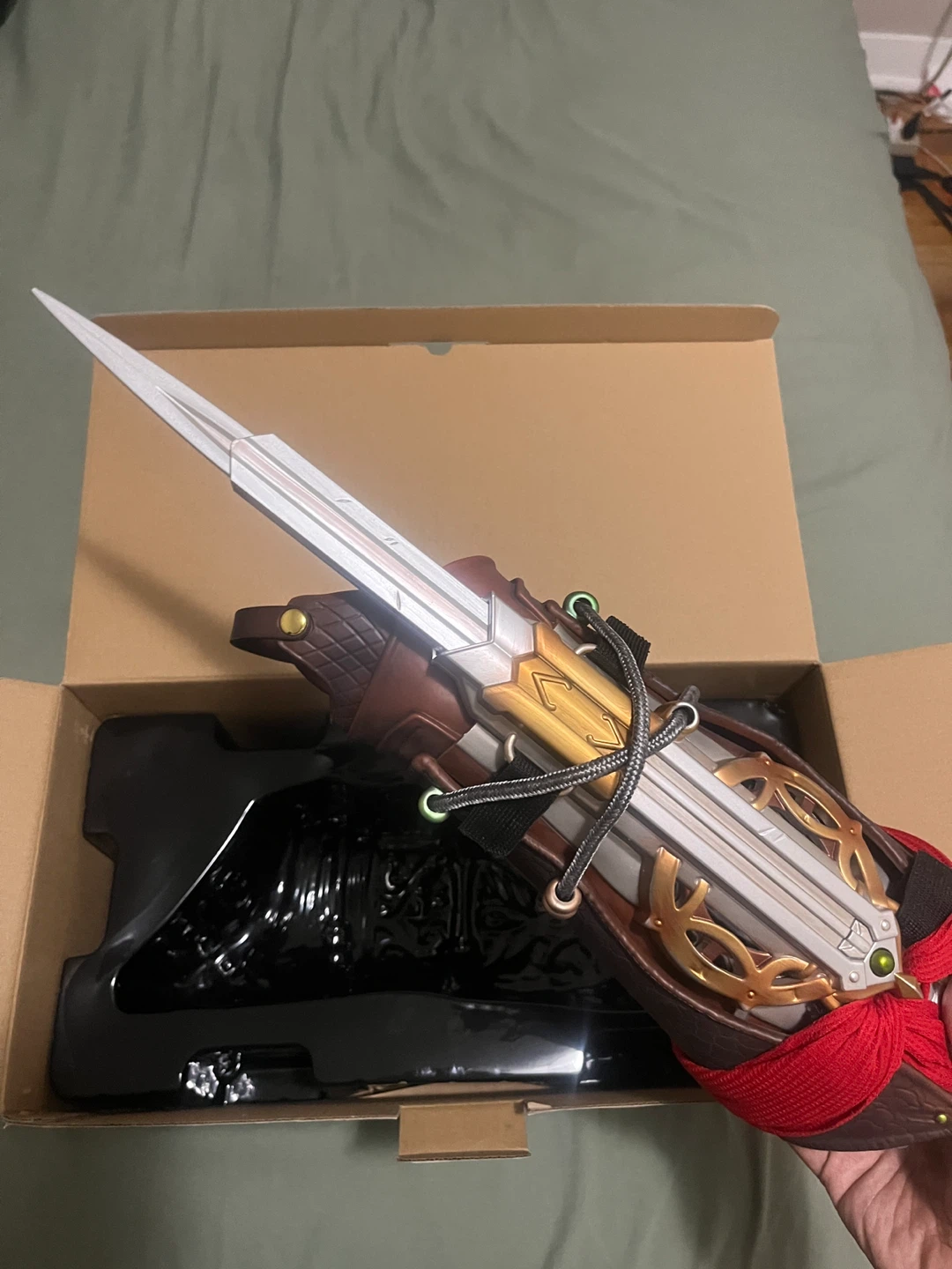 AC Mirage - Hidden Blade - photo 3