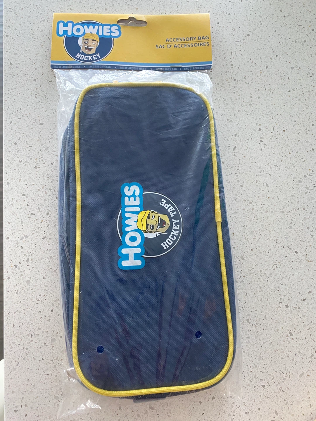 Howies Hockey Accessory Bag NEW $20 Firm - photo 4