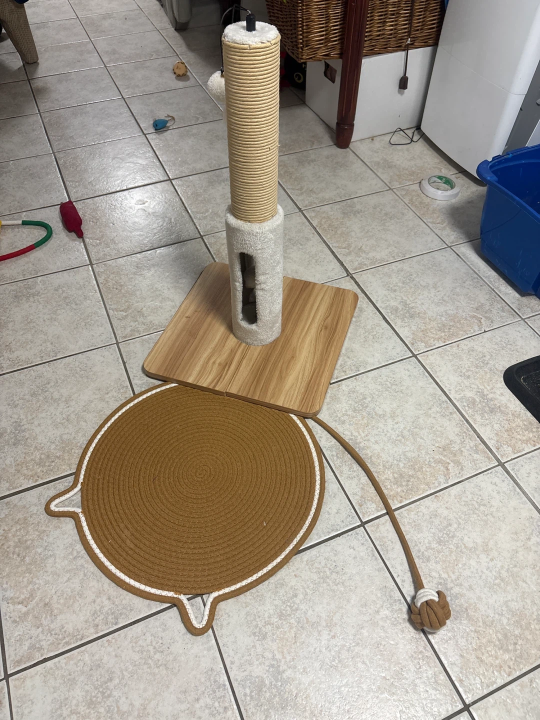 Cat Scratching Post with Round Mat