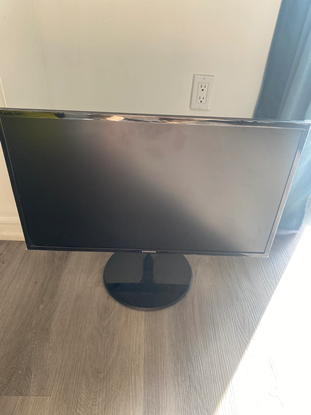 Samsung 27" Monitor - LS27F350FHNX