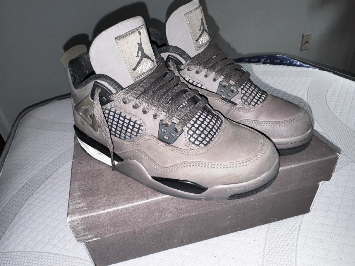 Air Jordan 4 Retro Cave Stone