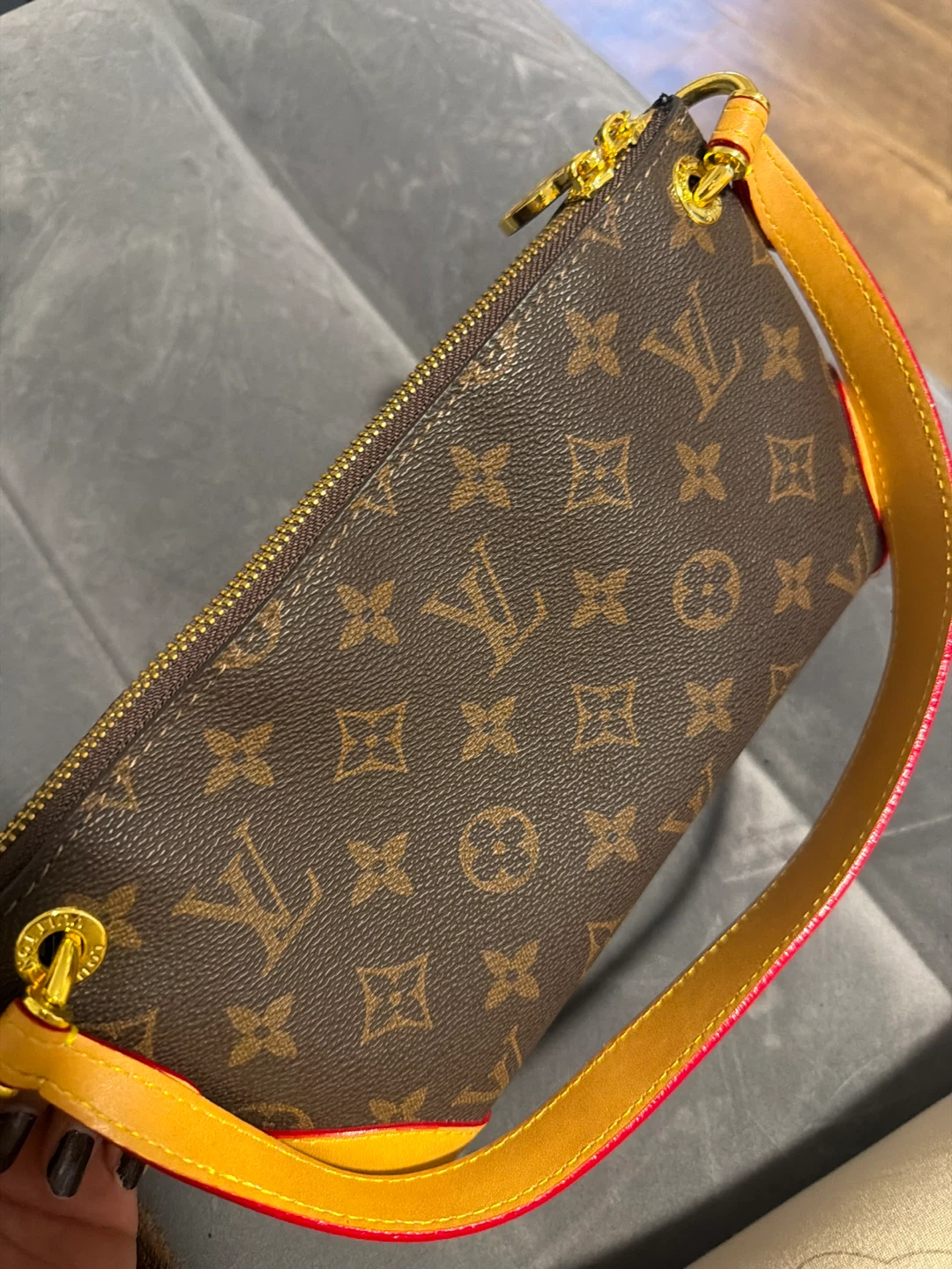 Louis Vuitton Monogram Pochette with charm - photo 5