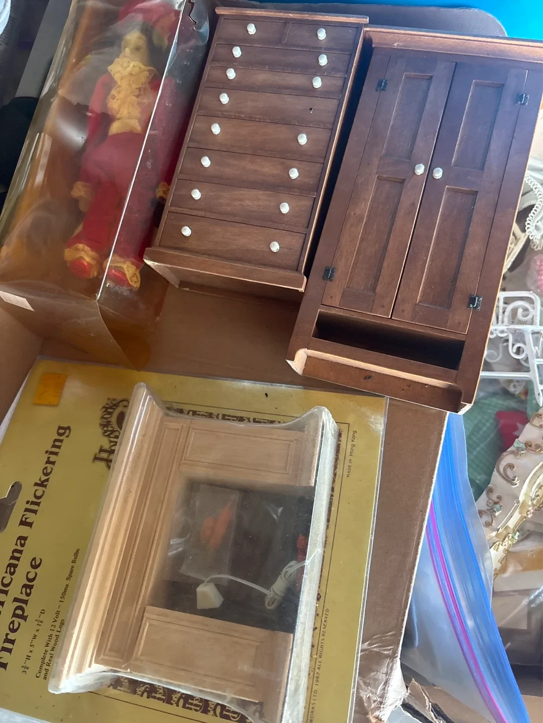 Dollhouse Miniature Furniture and Accessories Lot - photo 2