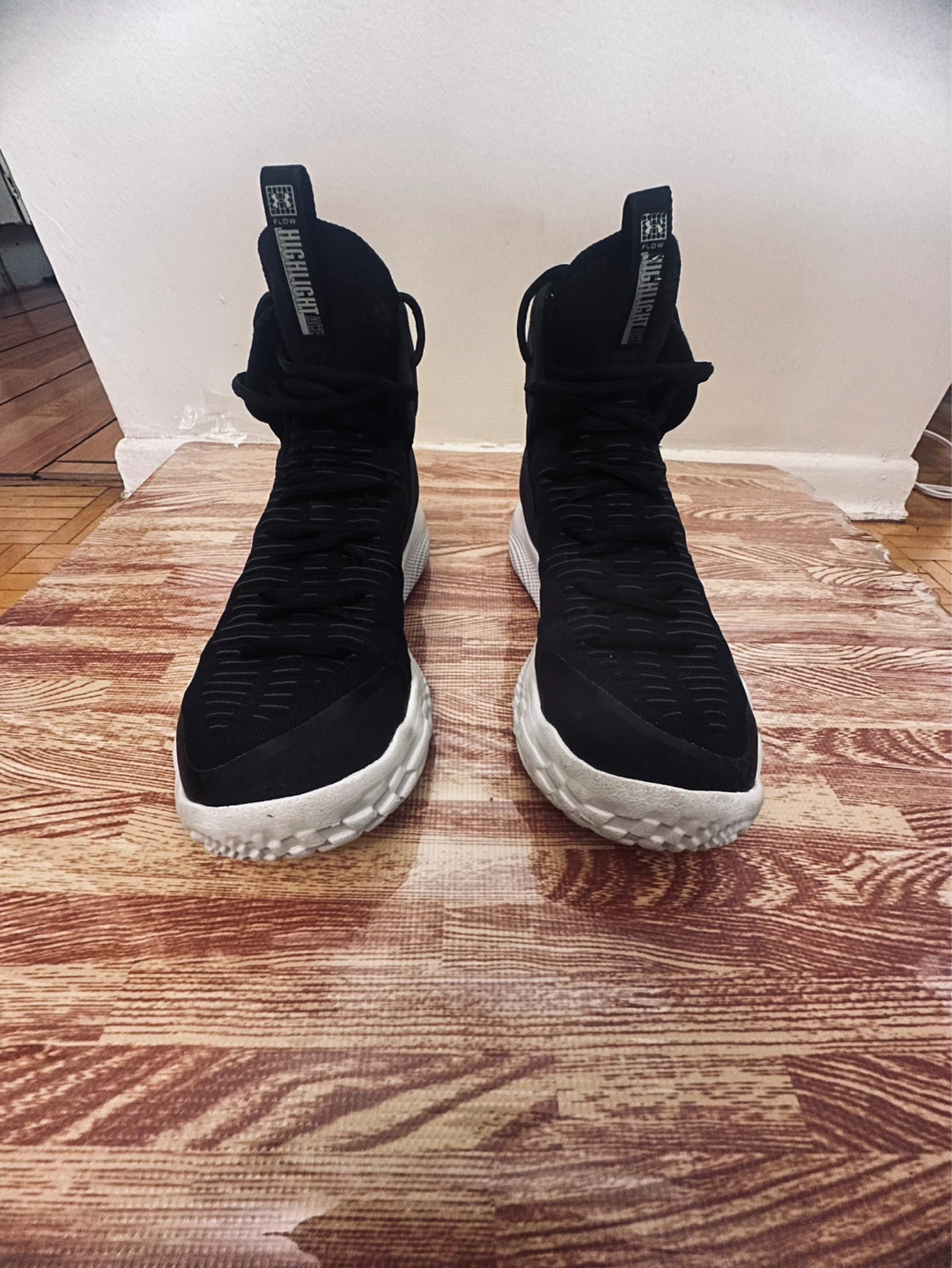Under Armour Flow Shoes women size 8.5 - photo 5