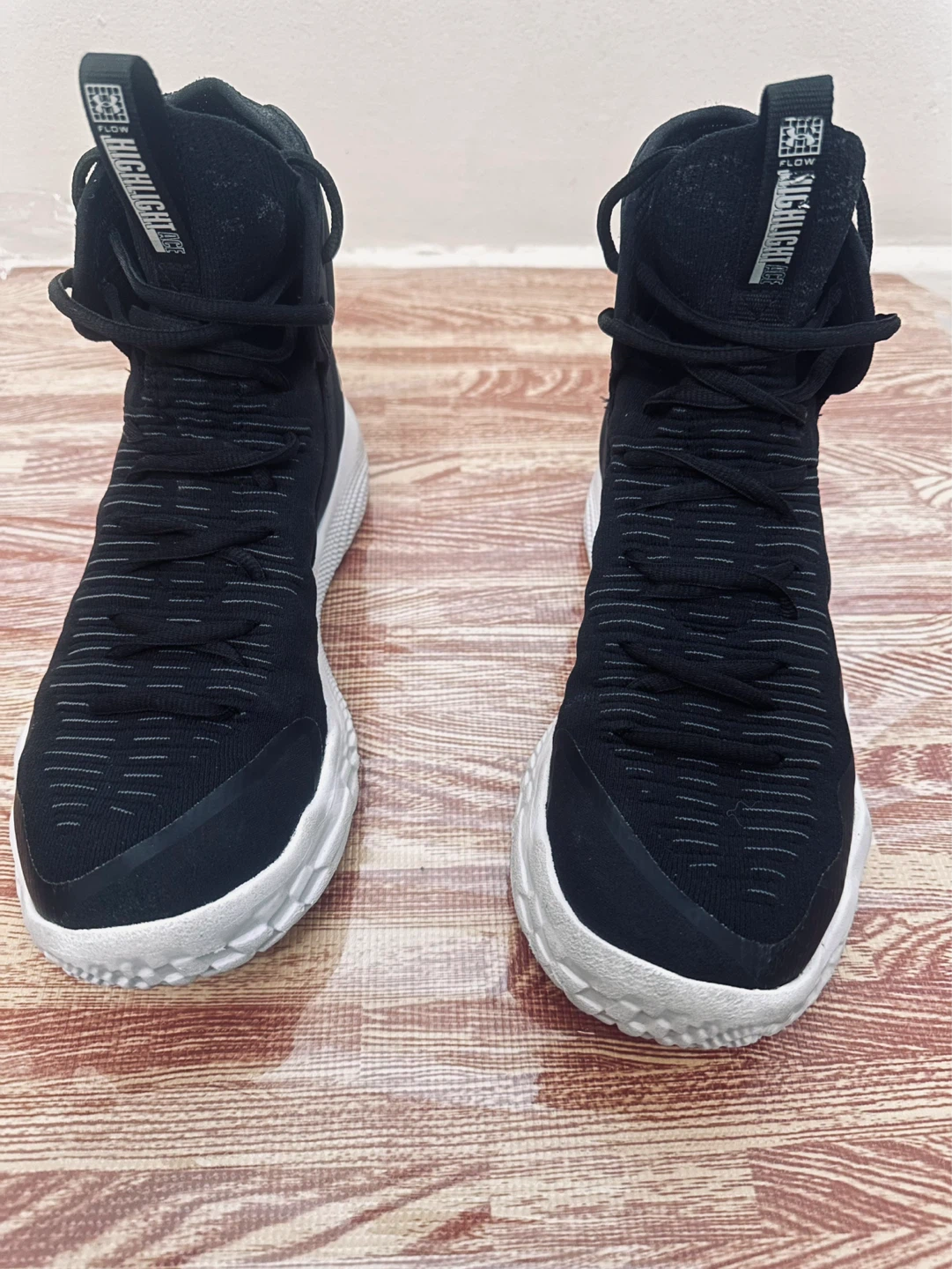 Under Armour Flow Shoes women size 8.5