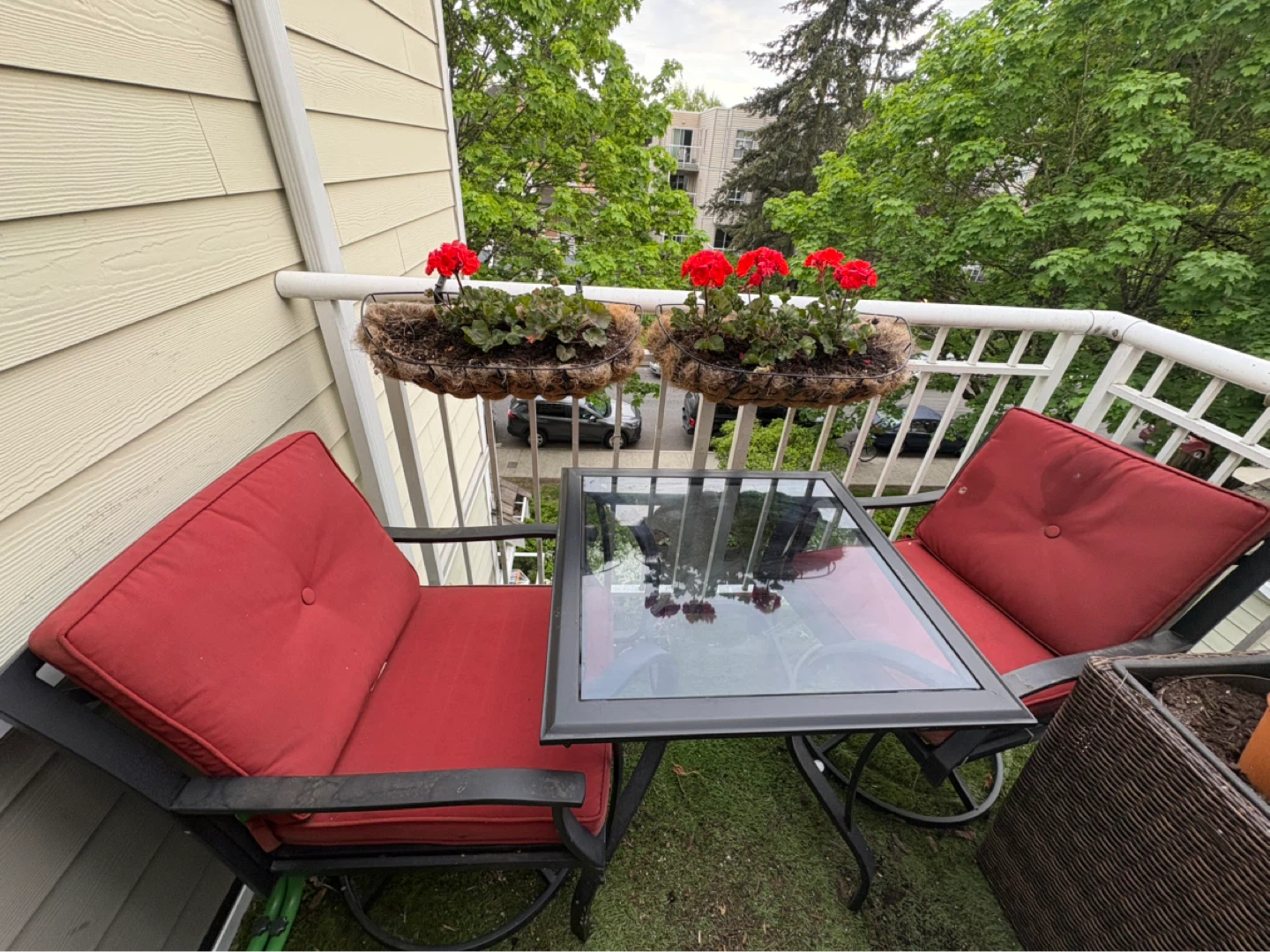 Swivel chair patio set