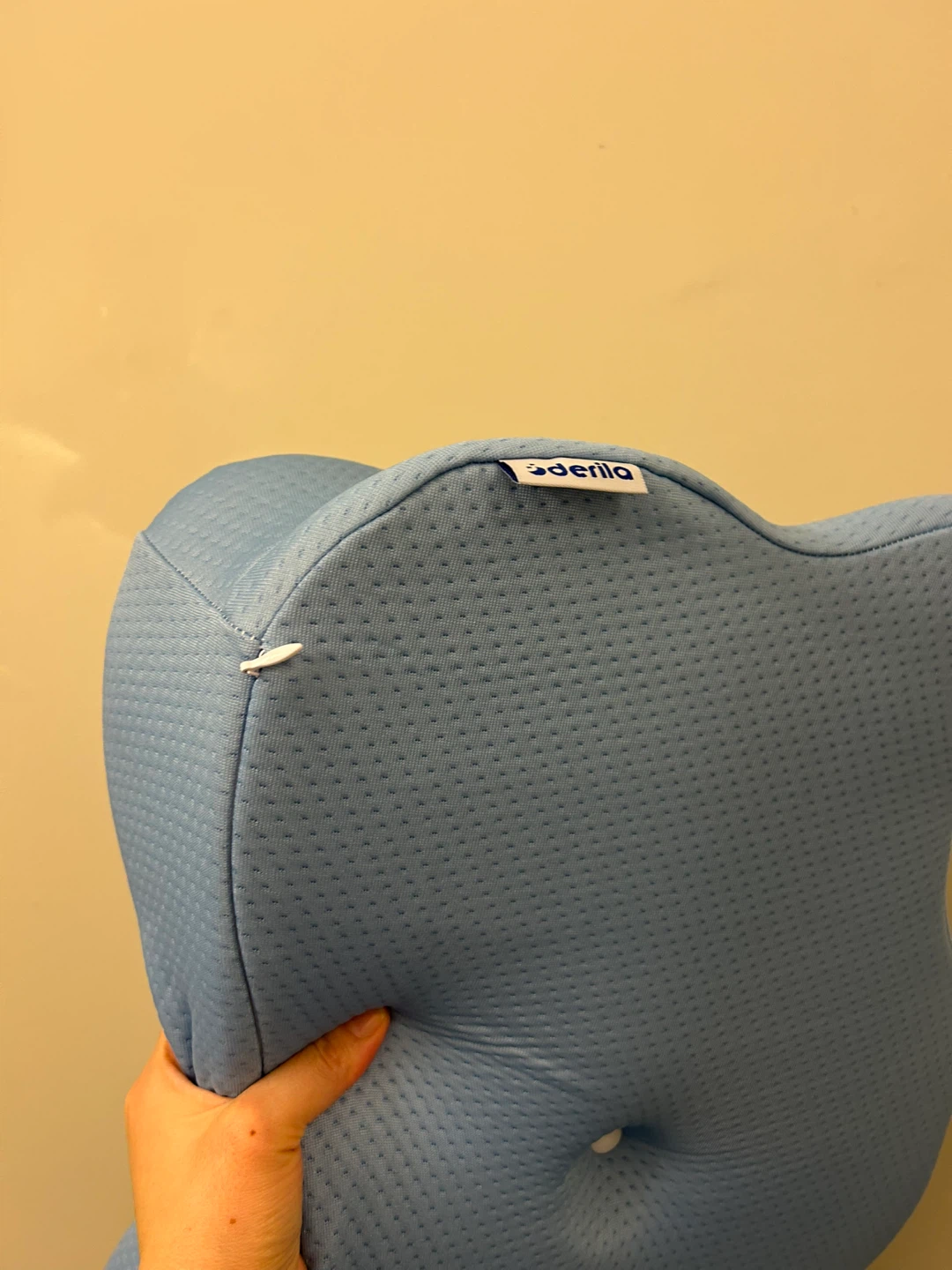 Derila Ergonomic Pillow - photo 3