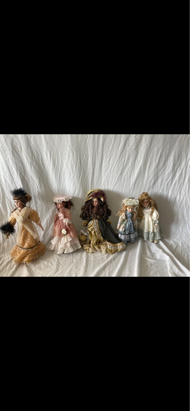 Collection of 5 Vintage Porcelain Dolls