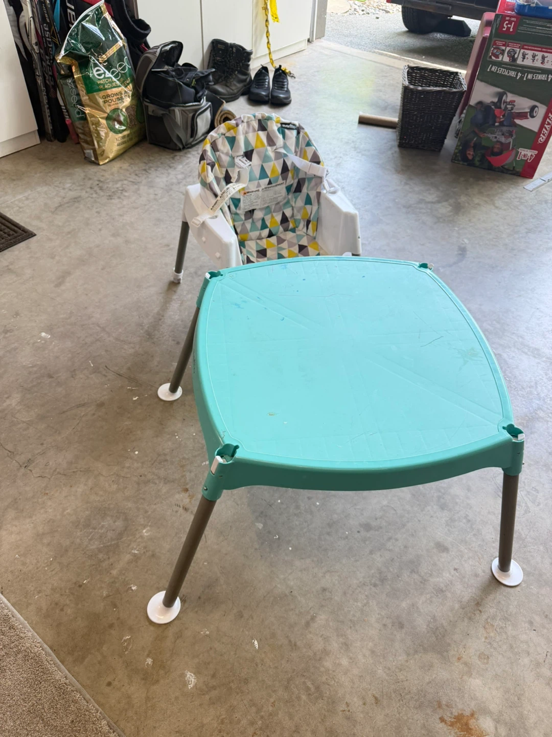 Evenflo High Chair with Tray