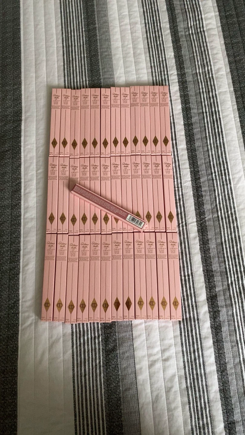 Charlotte Tilbury Pillow Talk lip liner