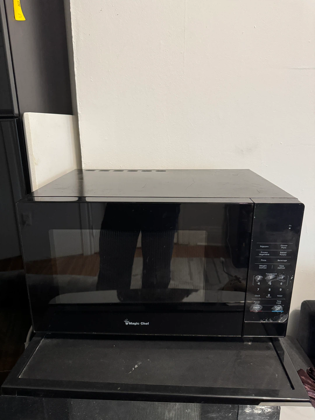 Magic Chef Microwave Oven