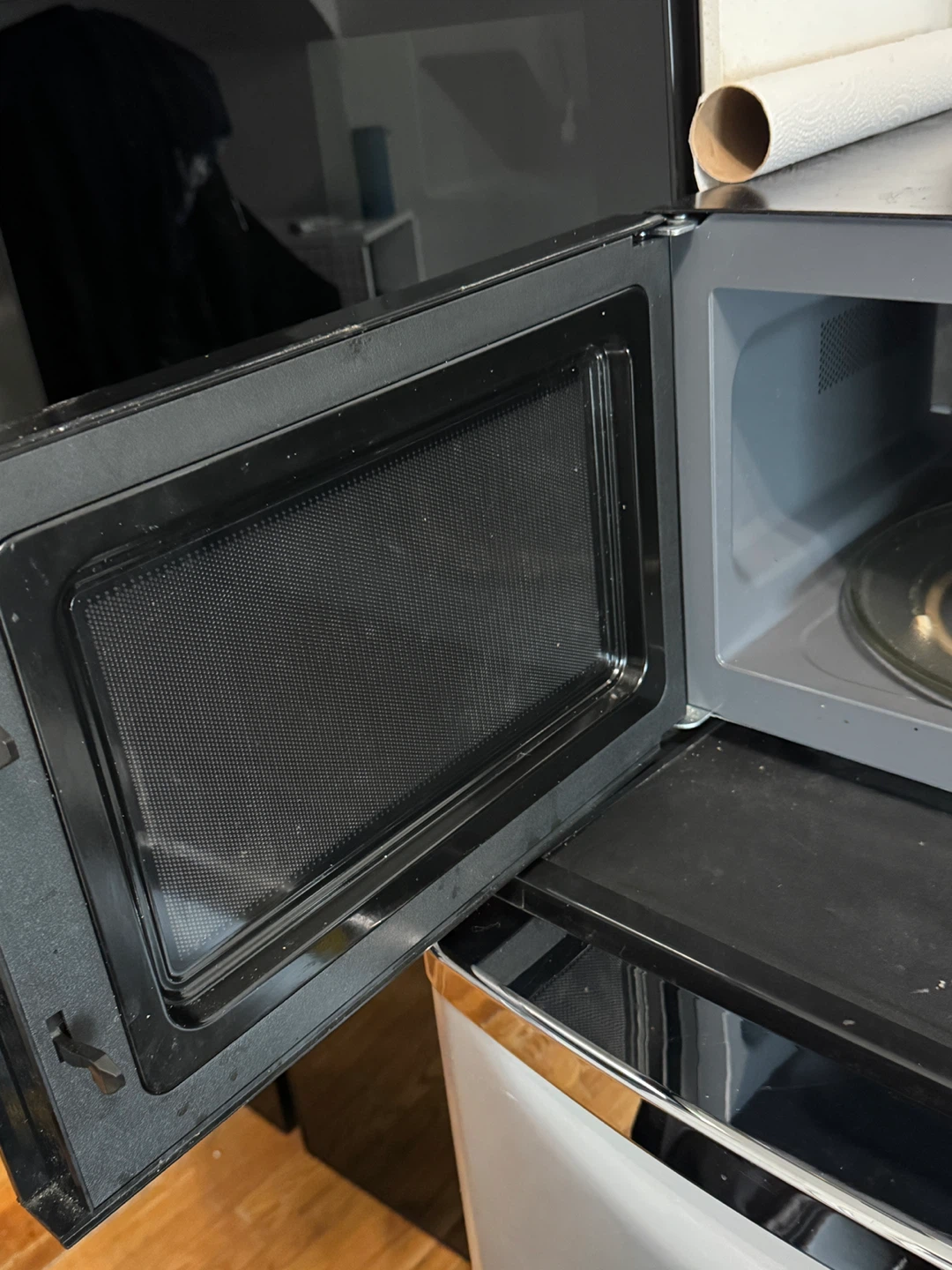 Magic Chef Microwave Oven - photo 3
