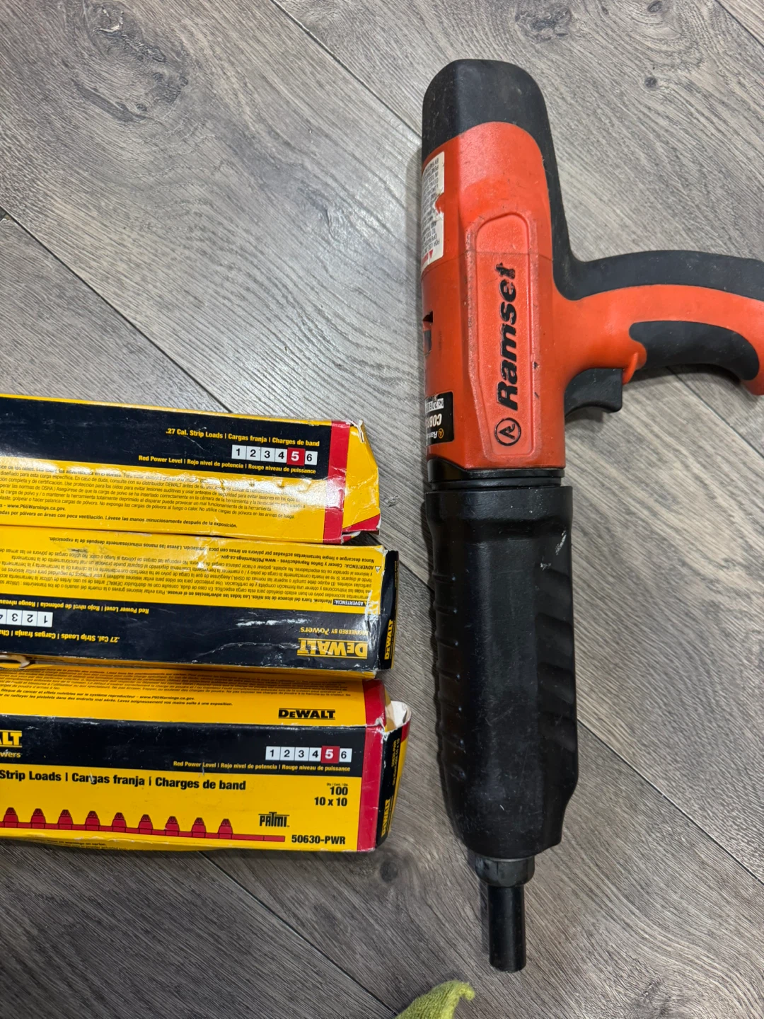 Ramset Cobra Plus Powder Actuated Tool & DeWalt Loads - photo 2