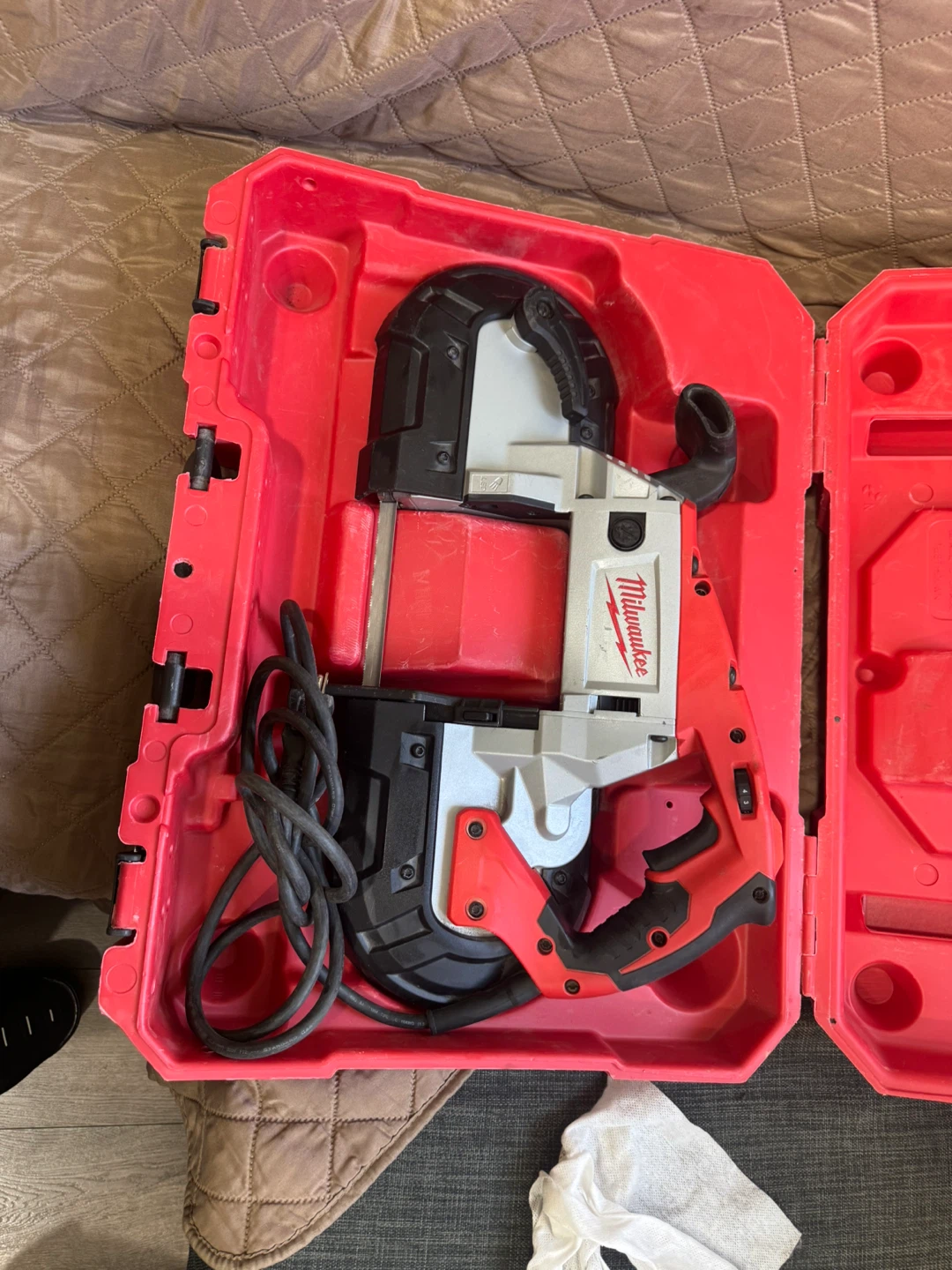 Milwaukee Deep Cut Band Saw