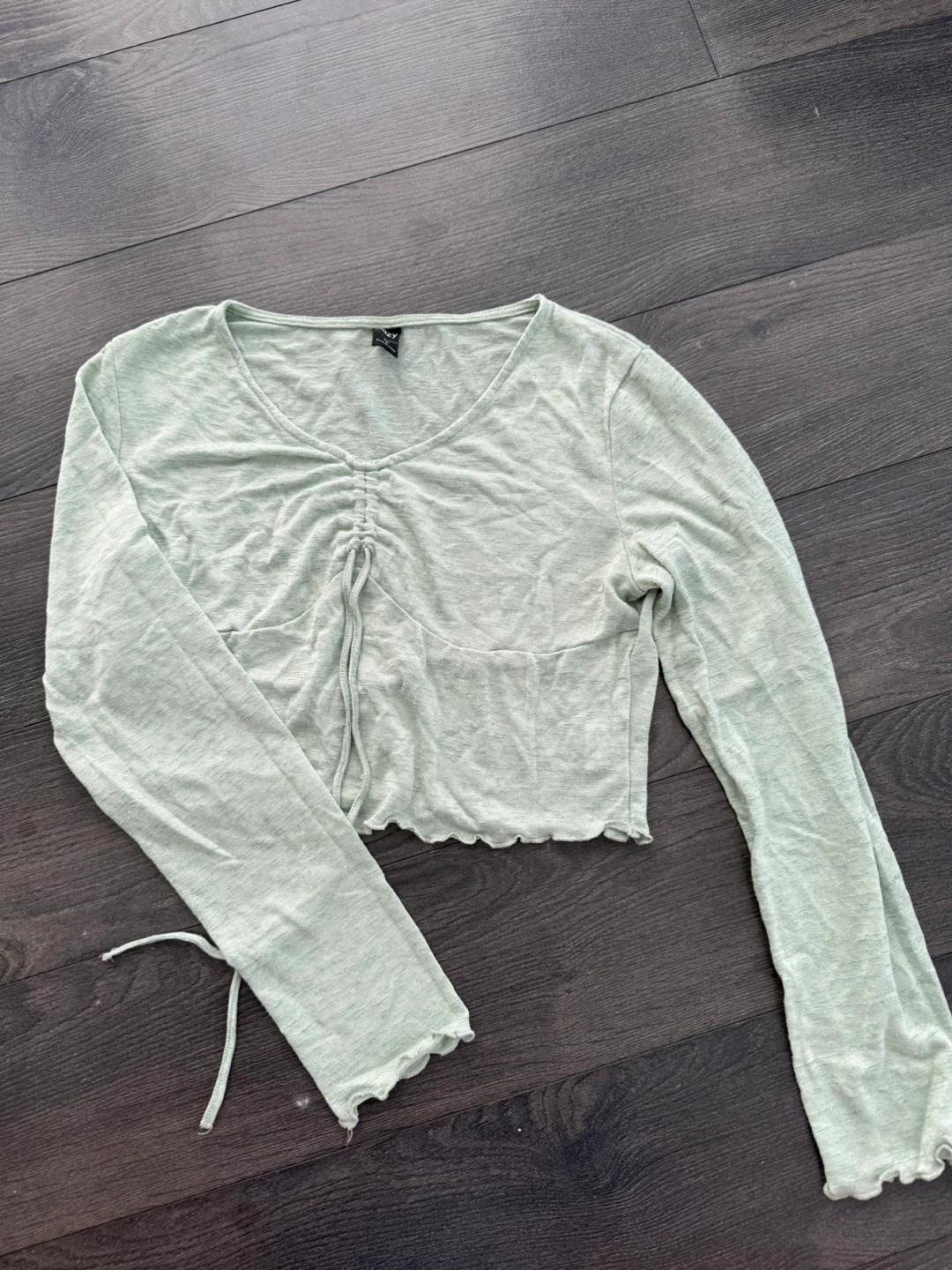 Dazy Ruched Front Lettuce Hem Crop Top