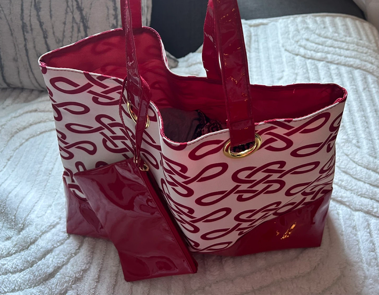 Red and White Patterned Tote Bag with Matching Pouch - photo 2