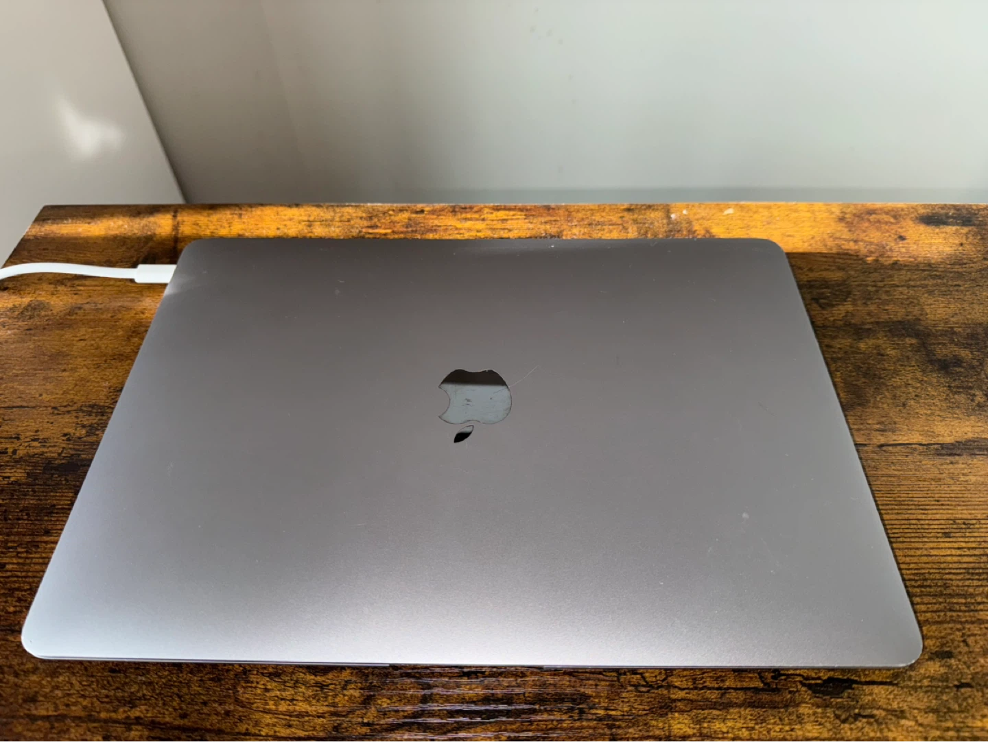 Apple 2019 Macbook Air 13 inch I5/8GB Ram/128GB - Space Grey