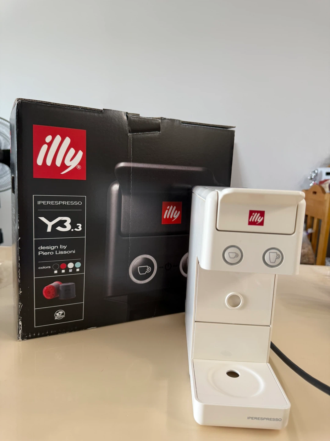 Illy Y3.3 Iperespresso Machine
