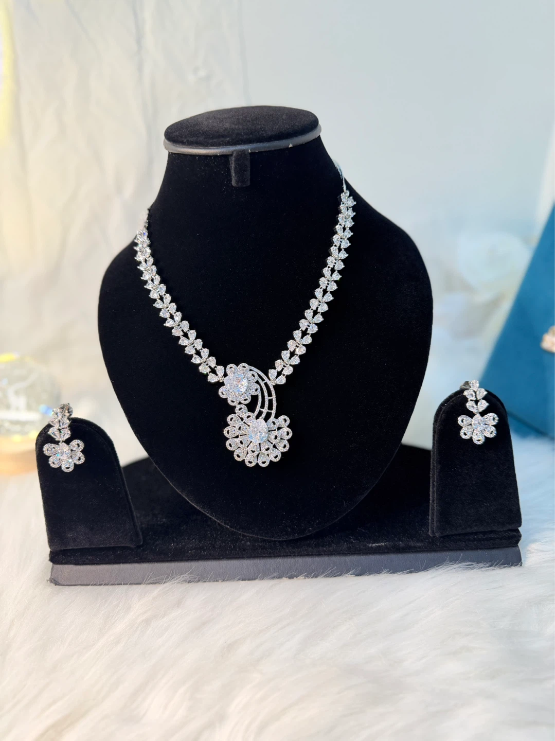 Silver Tone Necklace and Earring Set