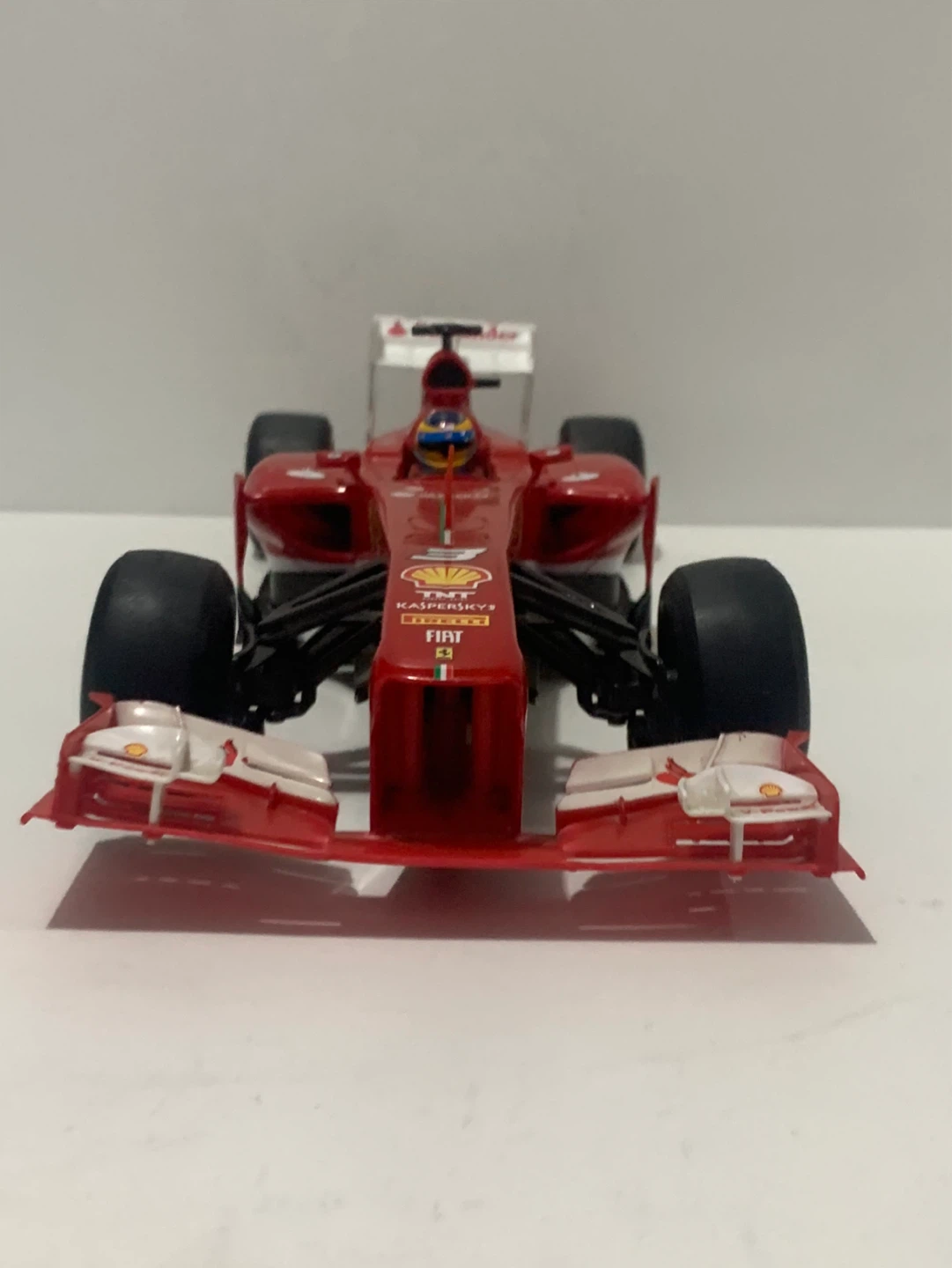 RC Ferrari  Formula Race Car – Model F138 - photo 5