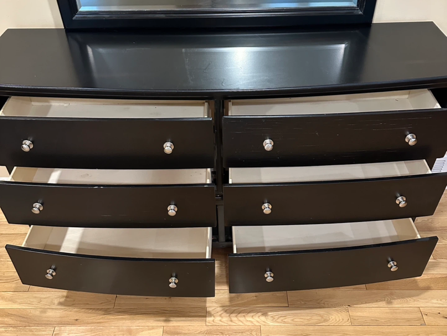 Raymour & Flanigan Long Dresser with Mirror (CAN DELIVER) - photo 3