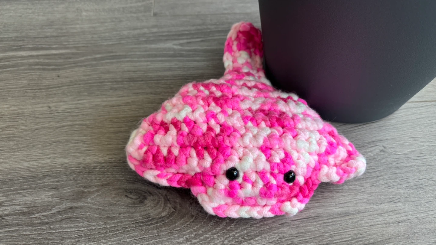 Crocheted Stingray Plushie Toy - photo 3