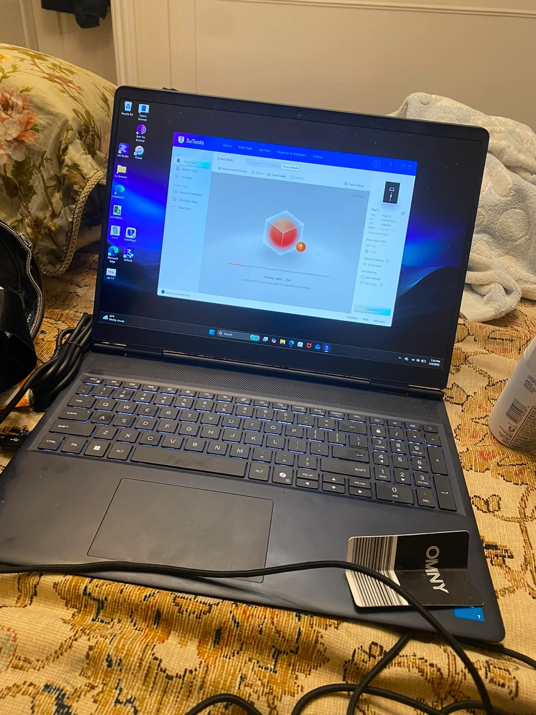 Alienware 16 Aurora Gaming Laptop - photo 2