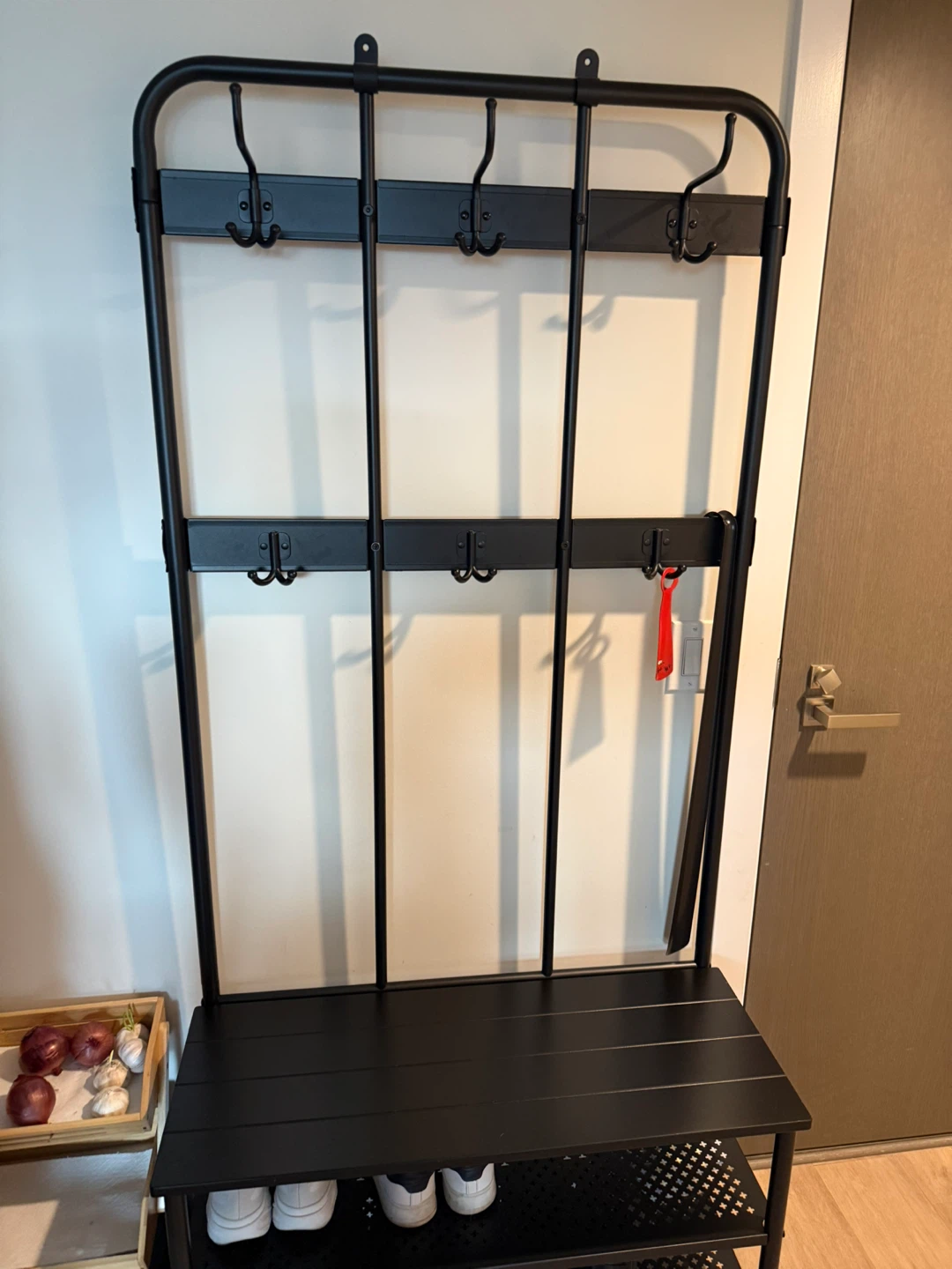Black metal hall tree with bench and shoe rack - photo 5