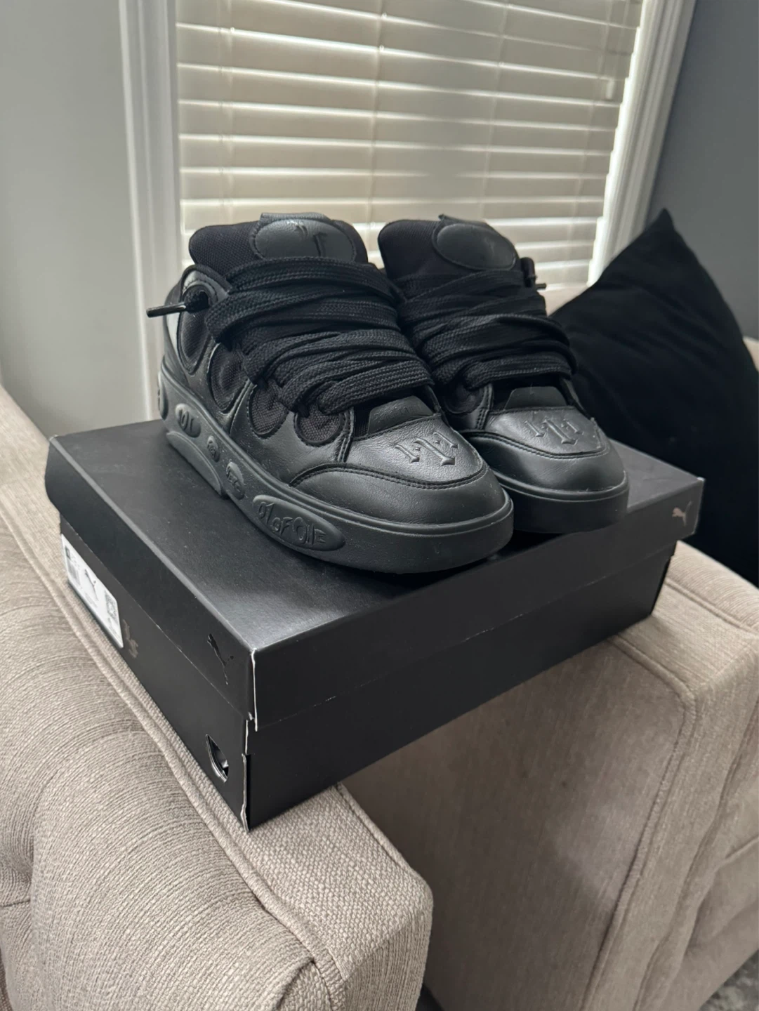 Puma la France total black shoes Price negotiable