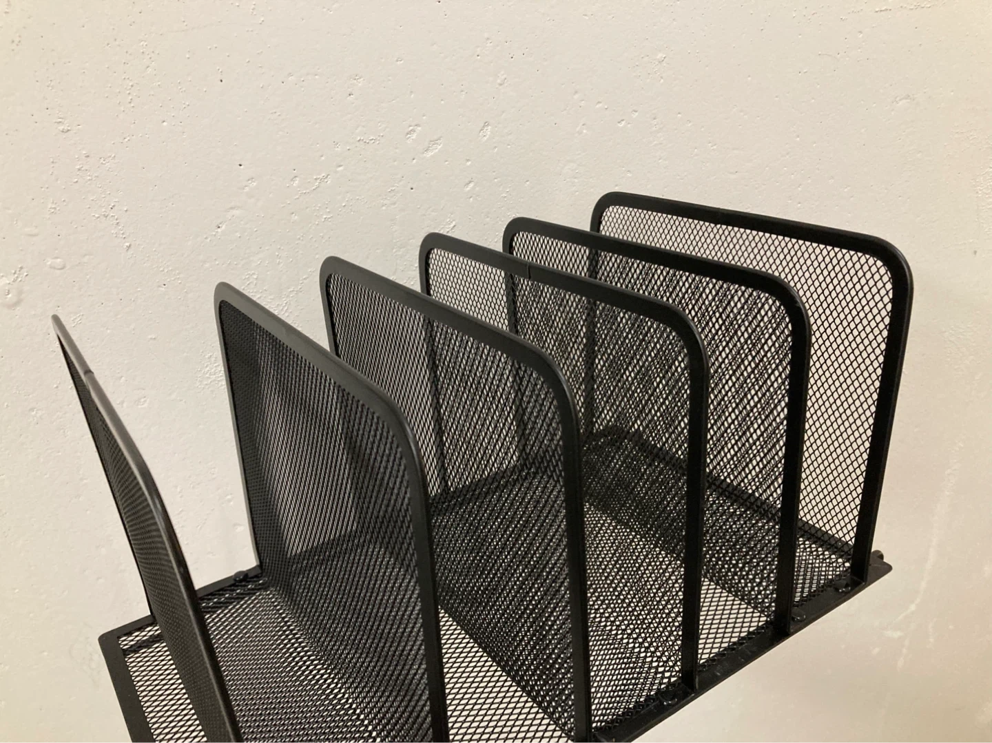 Black Metal Mesh Desk Organizer with 5 Slots