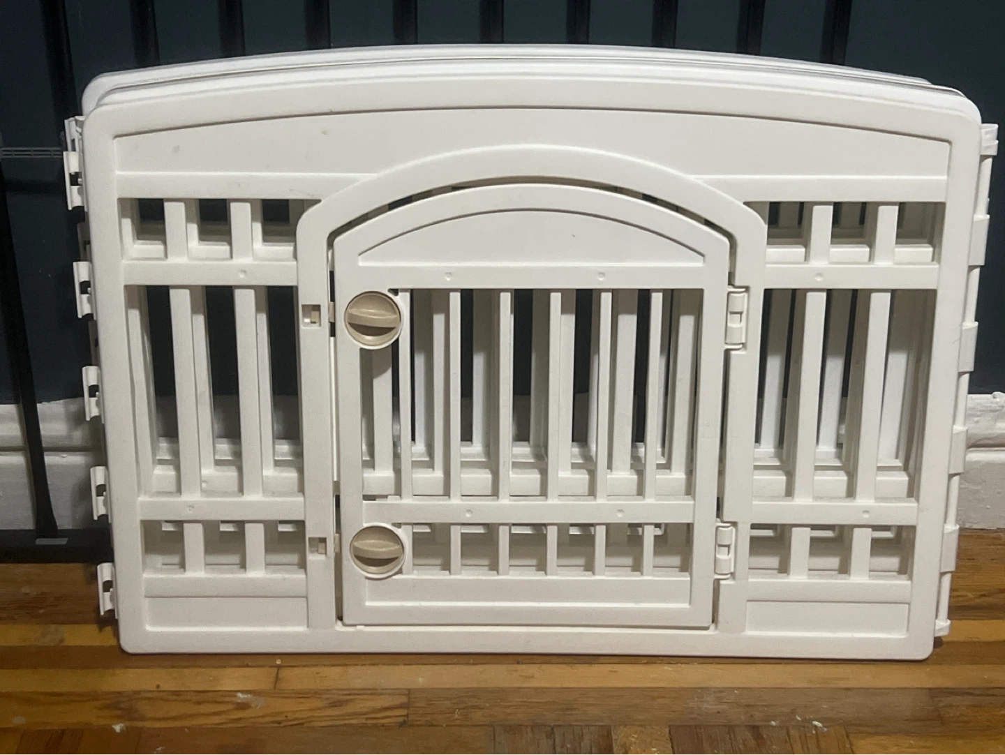 White Plastic Pet Playpen / Crate