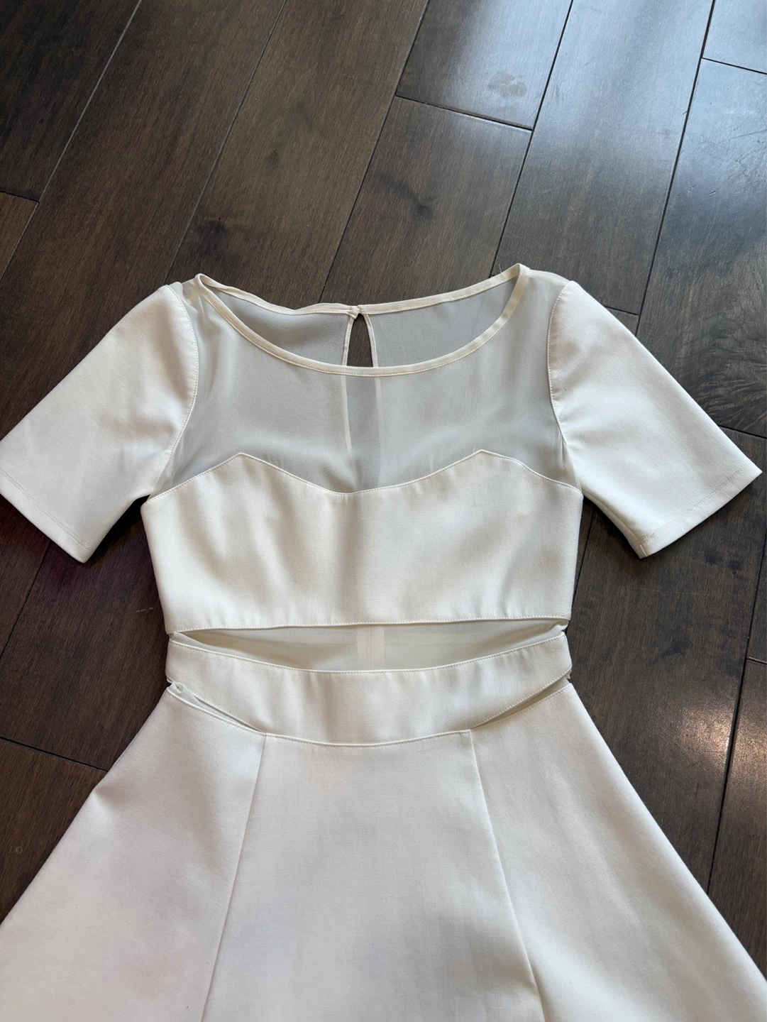 Elizabeth and James Dress - photo 3