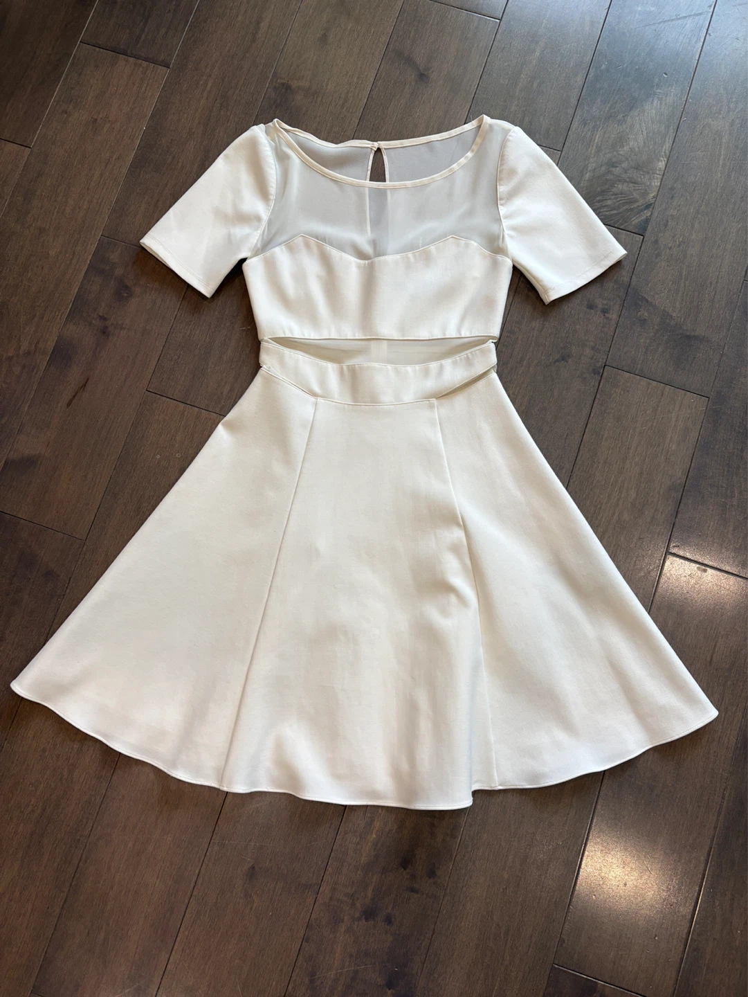 Elizabeth and James Dress - photo 2