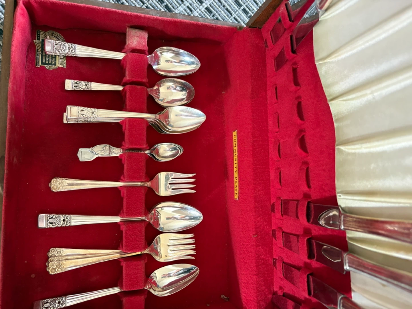 Community Plate Silverware Set with Wooden Box - photo 5