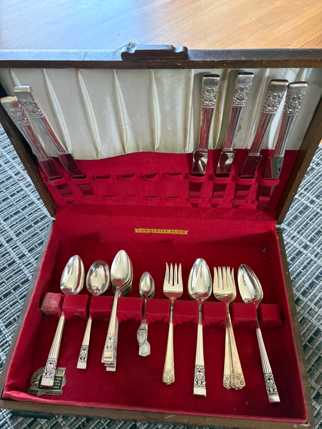Community Plate Silverware Set with Wooden Box