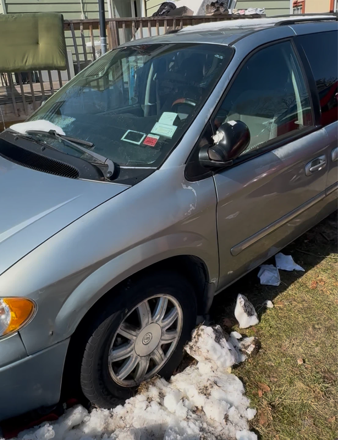 Chrysler Town & Country - photo 2