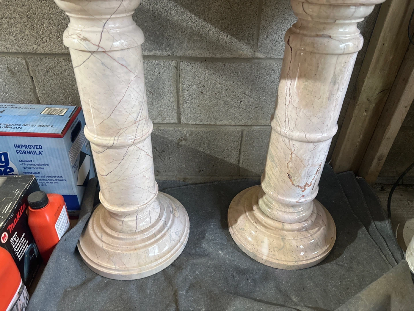 Pair of Marble Decorative Pedestals - photo 3