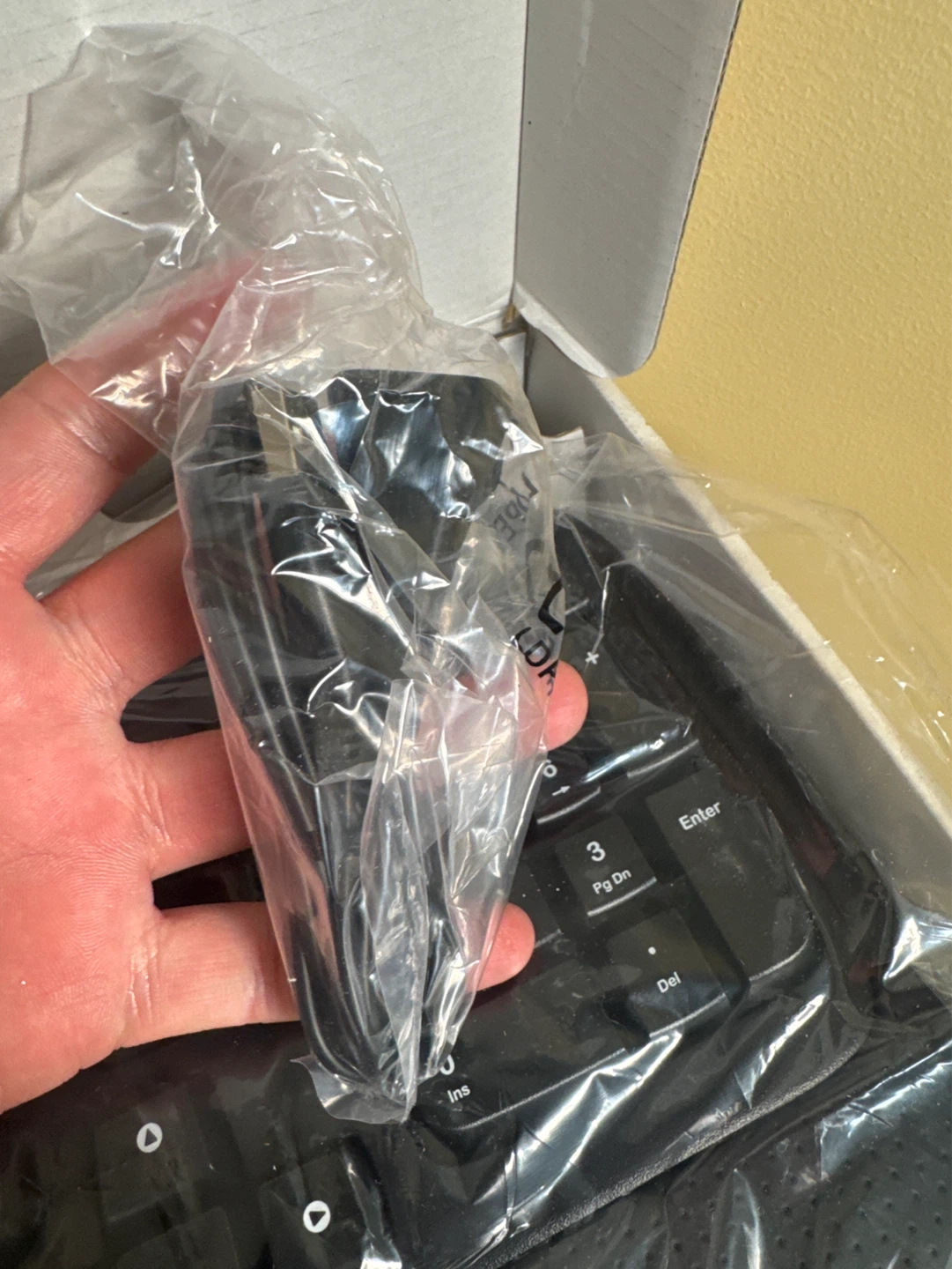 Logitech Wireless Keyboard K330 - photo 3