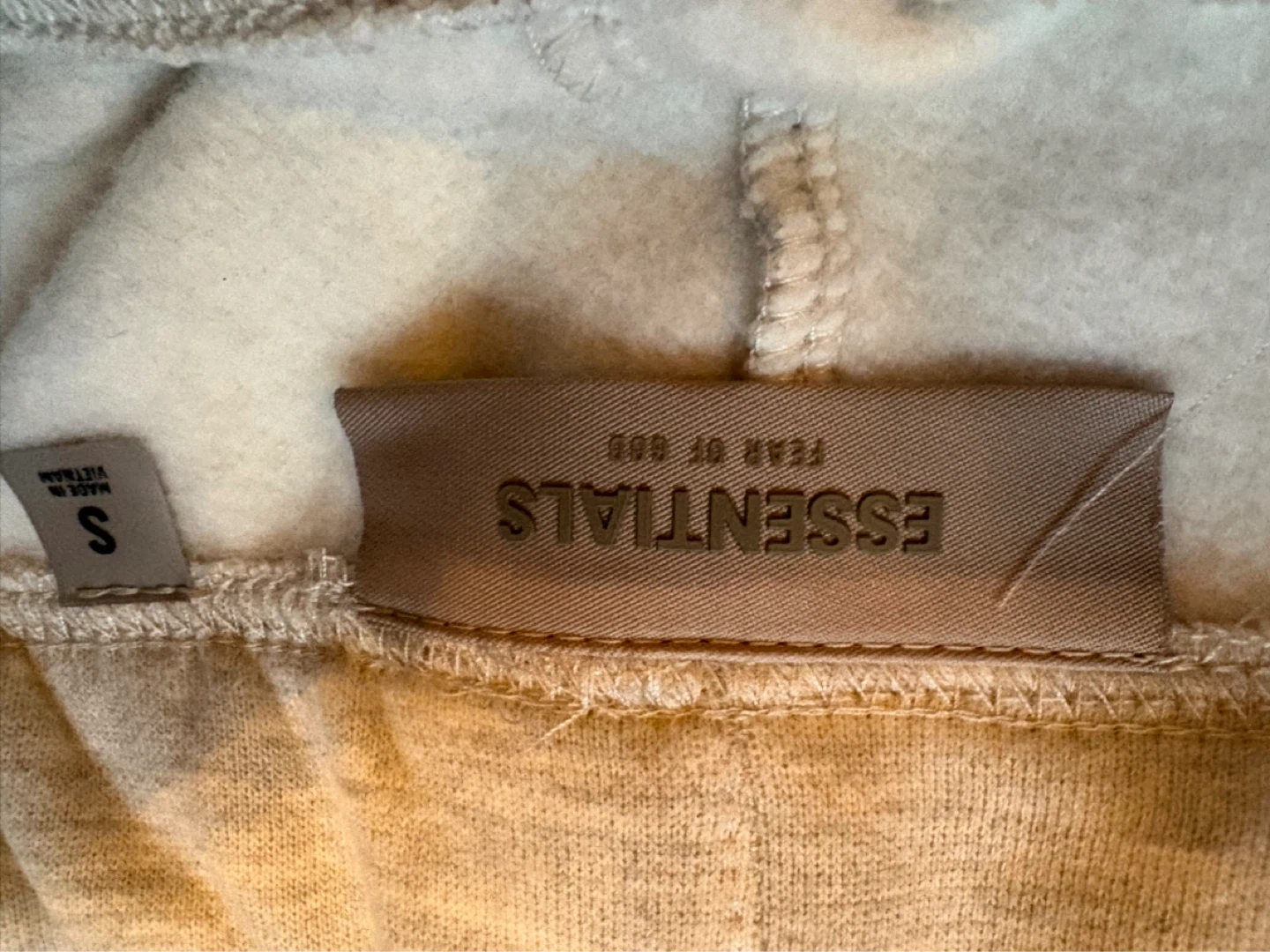 ESSENTIALS Fear of God Sweat Shorts - photo 5