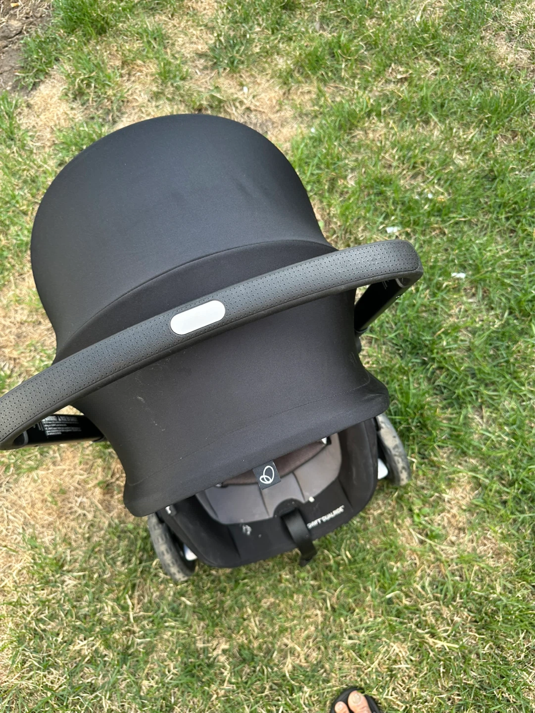 Evenflo Shyft Dualride Infant Car Seat & Stroller - photo 5