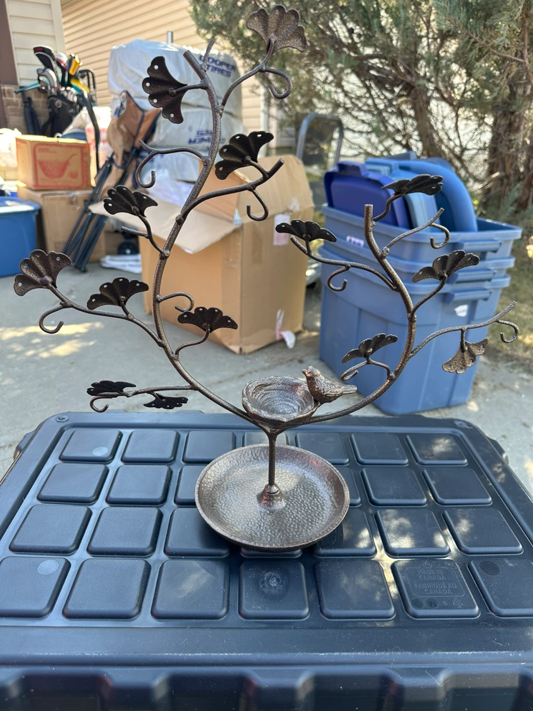 Metal Bird and Nest jewelry Holder