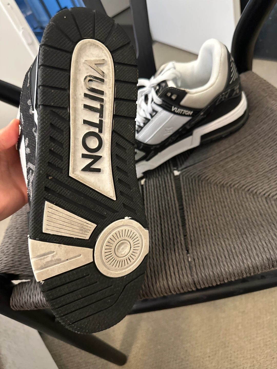 Louis Vuitton Sneakers - photo 2