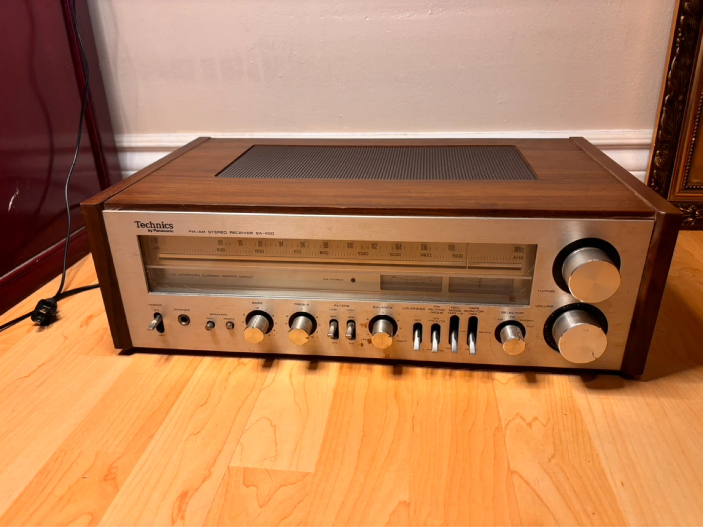 Vintage Technics SA-400 Stereo Receiver
