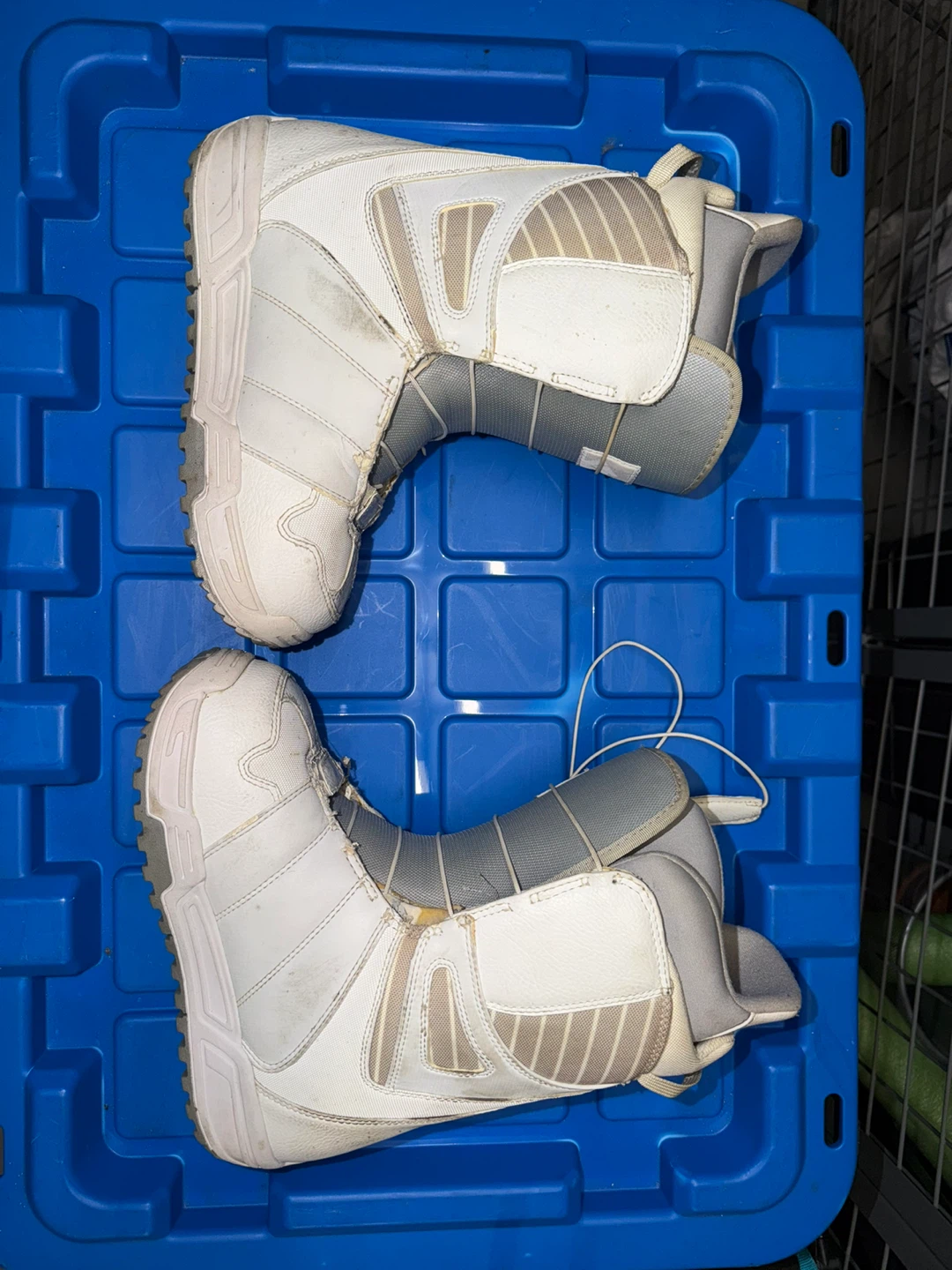 Burton Snowboard Boots - photo 3