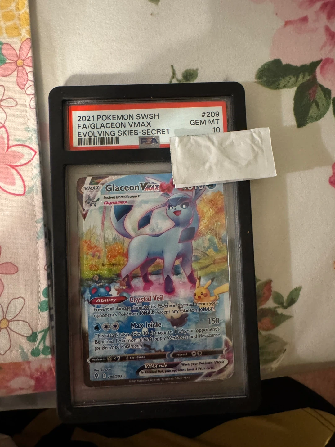 Pokemon Glaceon VMAX 209/203 Secret Rare Evolving Skies Card