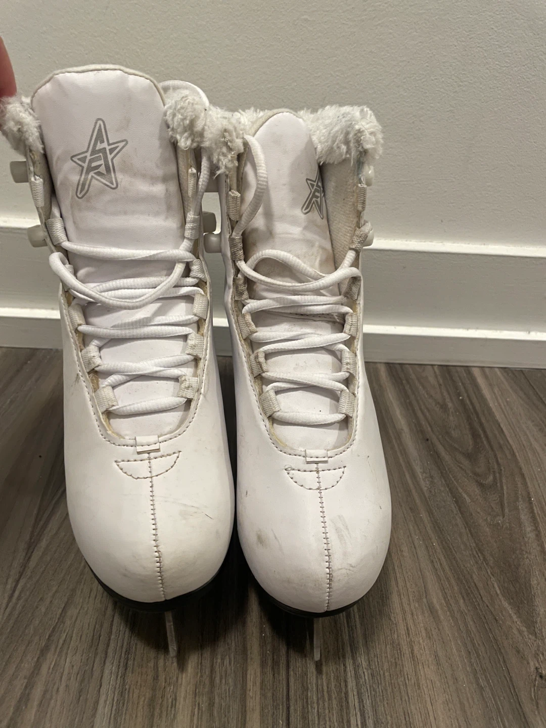 White Ice Skates Size 4
